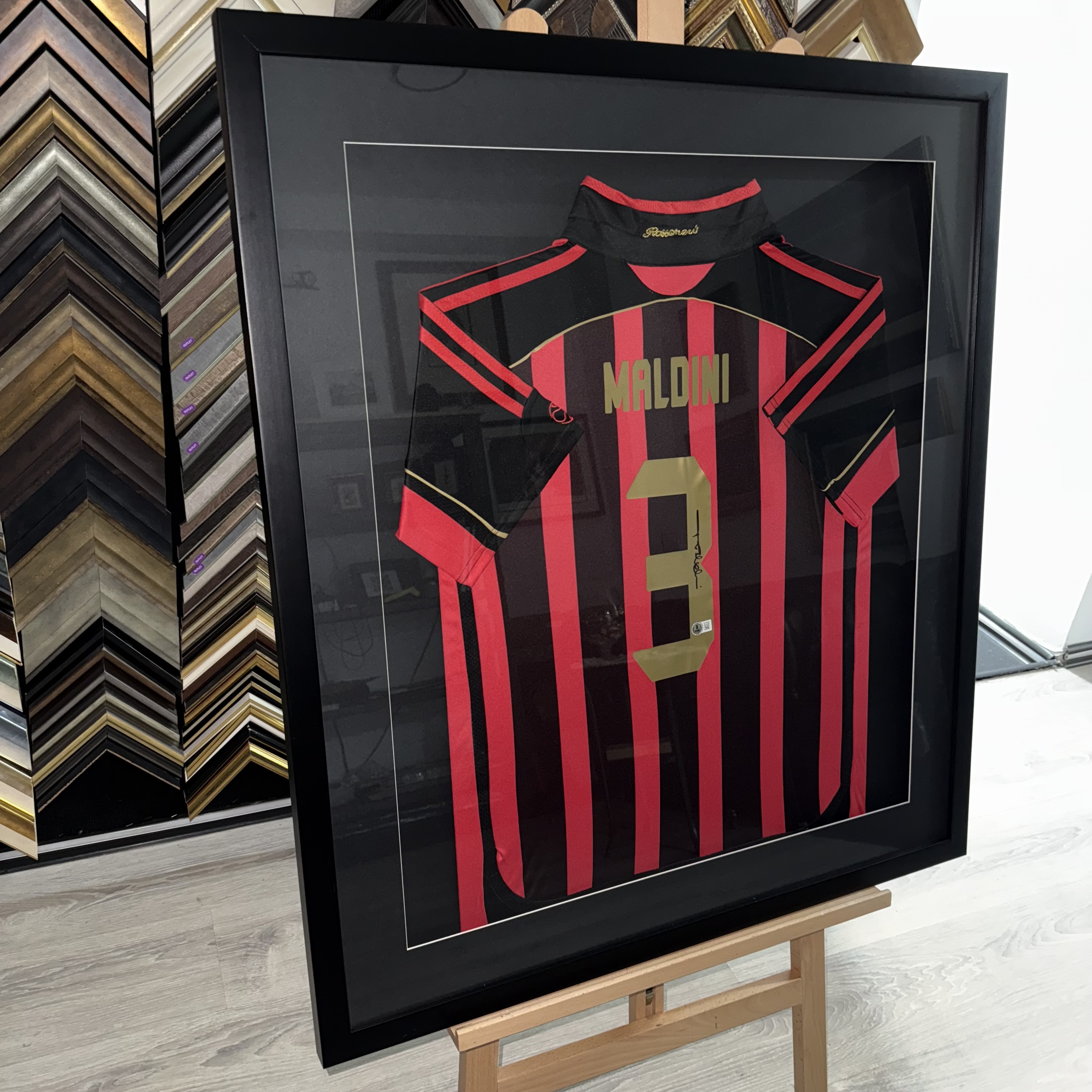Оформить футболку в раму3 Paolo Maldini