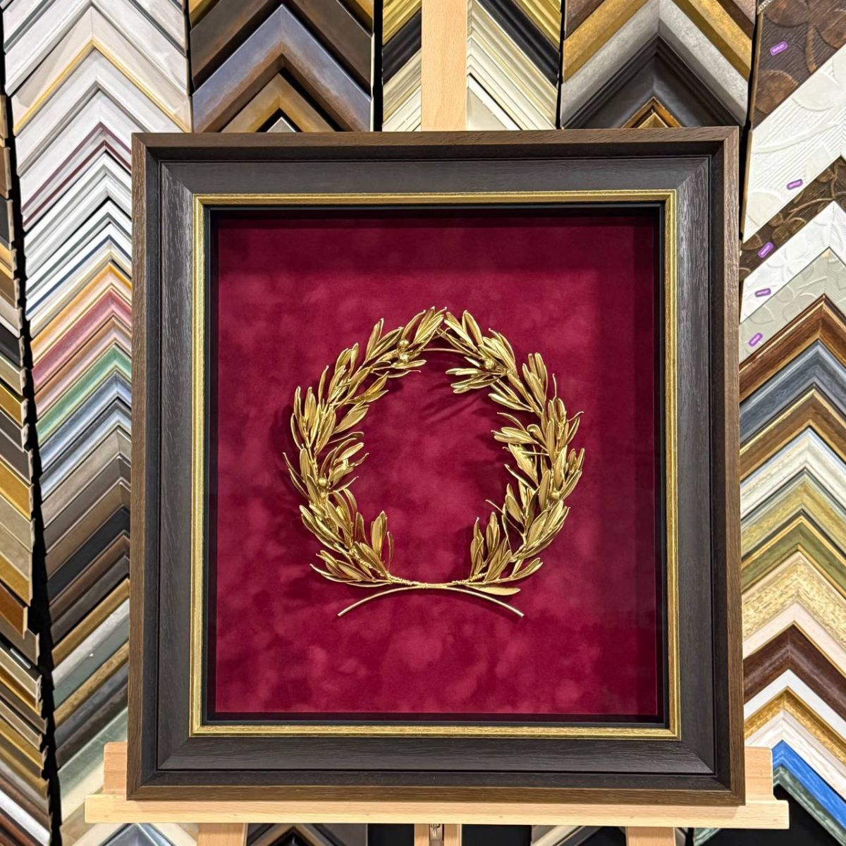 Оформление лаврового венка в багет