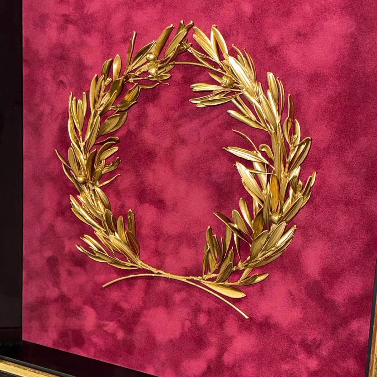 Оформление лаврового венка в багет