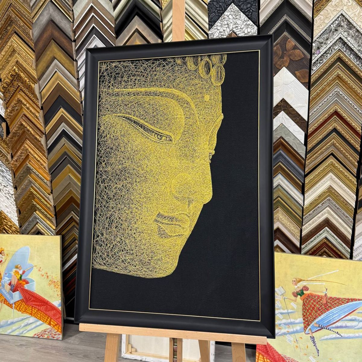 Оформление гобеленов в багет: простота и гармония