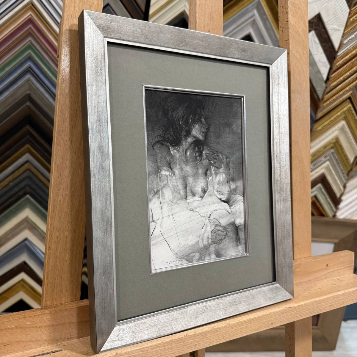 Удалённое оформление картин в багет: удобно и профессионально