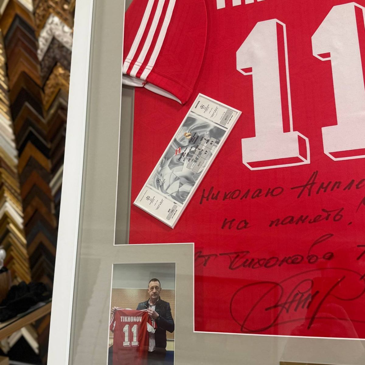 Оформление футболок в багет: сохраняем память о важном