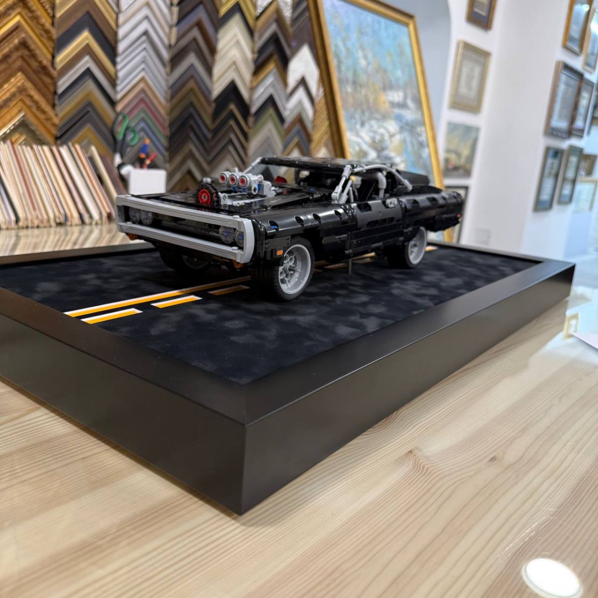 Авторское оформление LEGO в багет для вашего интерьера